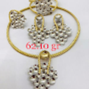 Meet your Posher, Dolahgoldessence